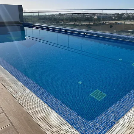 En Casa De Familia In Family Solamente Personas Tranquilas Only Quiet People *