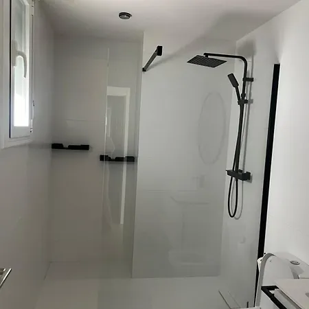 En Casa De Familia In Family Solamente Personas Tranquilas Only Quiet People * マルベーリャ