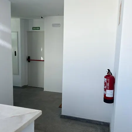 Homestay Habitacion Chambre Room Kamer *